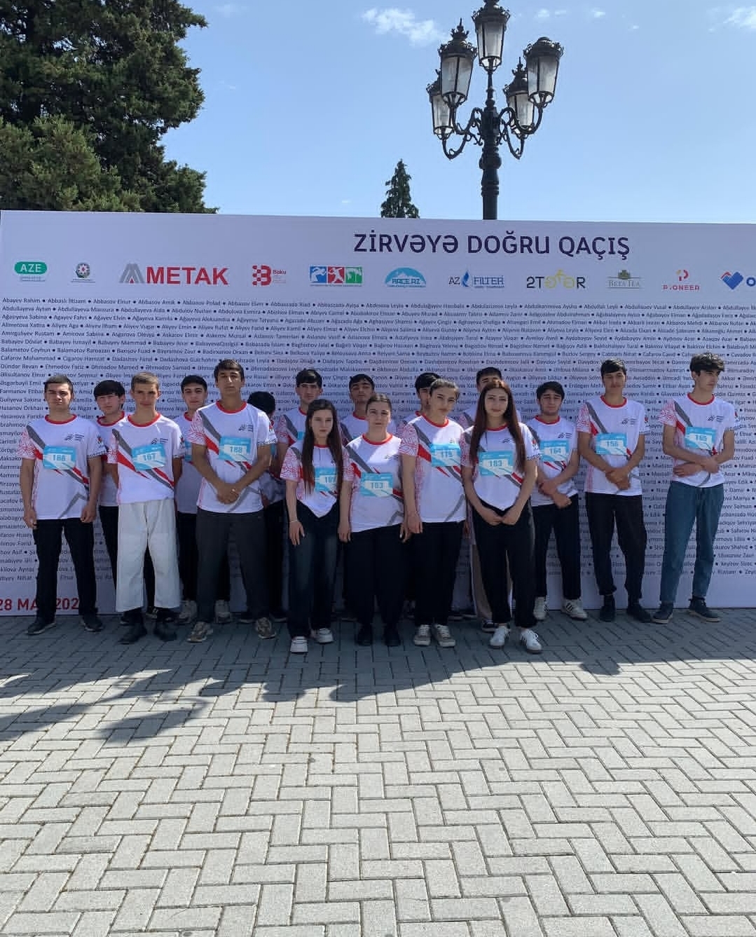Peşə liseyimizin uğurlu məzunları əldə etdikləri bilik və bacarıqları əmək bazarında uğurla tətbiq ederək cəmiyyətə faydalı mütəxəsislər kimi fəaliyyət göstərir.